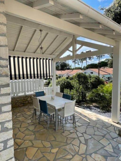 Adorable Petite Maison A 400M De La Mer Villa Saint-Georges-de-Didonne Exterior photo